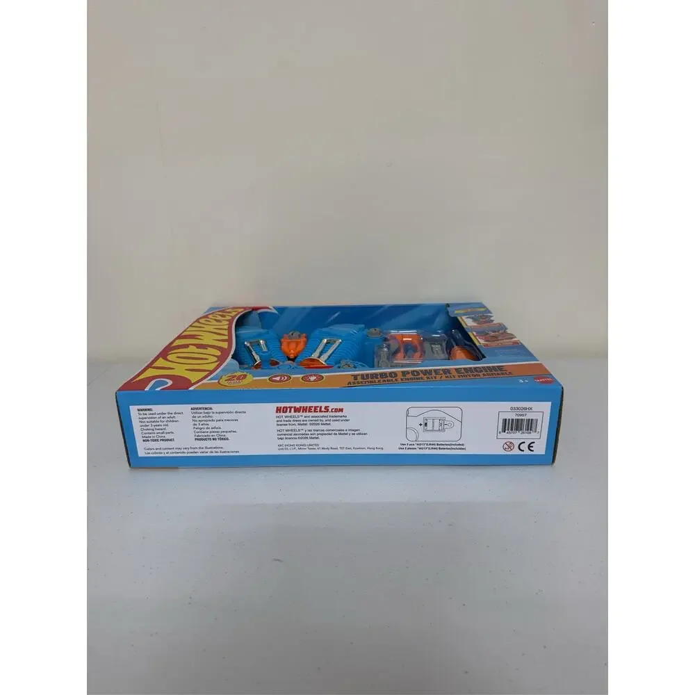 Hot Wheels Turbo Power Engine Assembleable 20pc Toy Kit Light & Sound